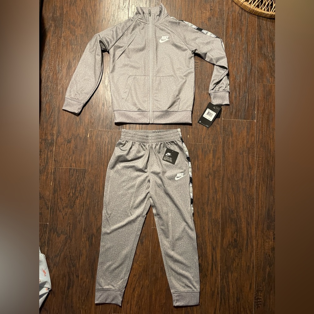 Nike Boys 2 piece set